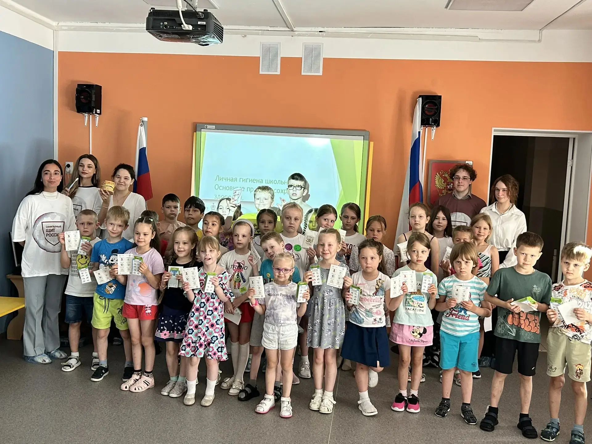 🧼 Лекторий «Санпросвет» прошёл в городском лагере на базе МБДОУ № 510.

🧑‍🏫Специалисты Центрально