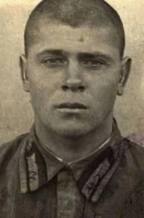 👨‍✈️В ноябре 1942 года лётчик Пётр Петрович Рожков в своём первом воздушном бою сбил д...