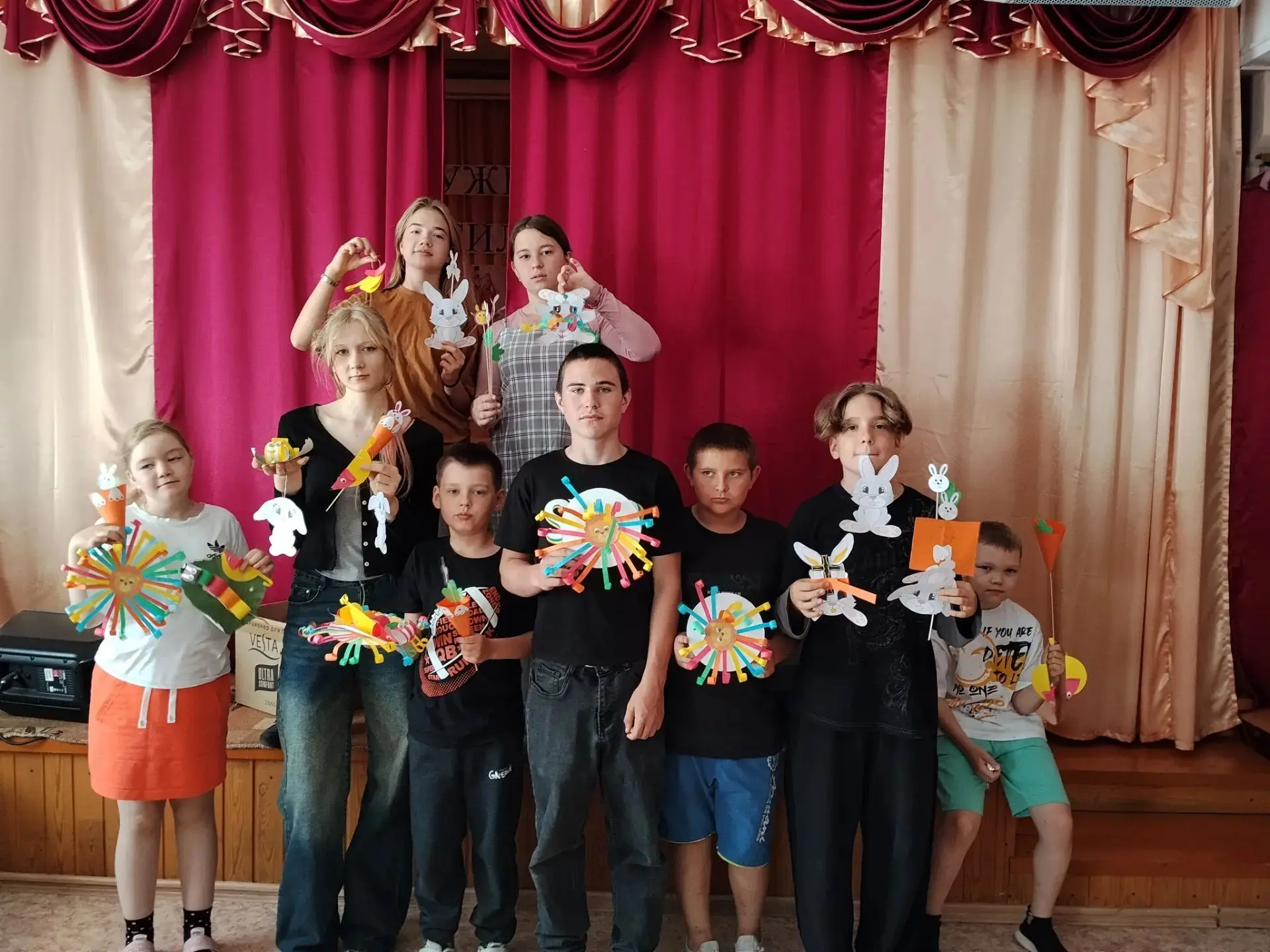 📝Девиз дня: "Твори! Выдумывай! Пробуй!"🤗
Воспитатели пришкольного лагеря "Солнышко" МКОУ "Борисогл