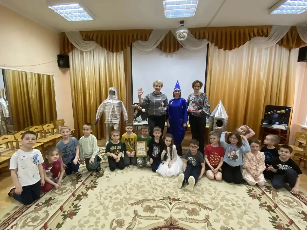 🌛До Луны и обратно!  Малыши совершили захватывающий «рейс» к звездам, посвященный 65-летию первого п