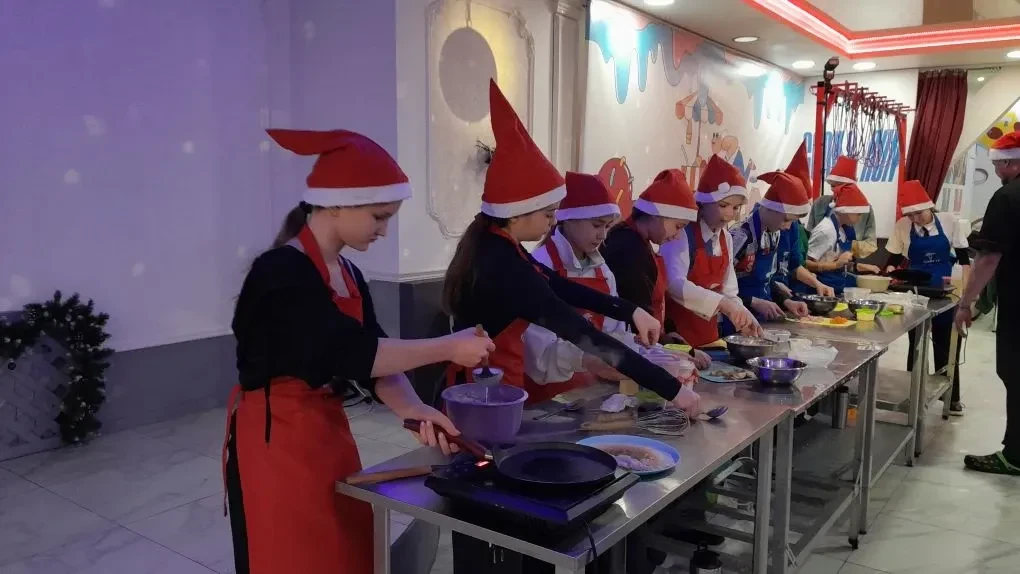🎄 Новогодняя "Адская Кухня" в 6 "А"! 🍳✨29 декабря ученики 6 "А" класса приняли участие в увлекательн