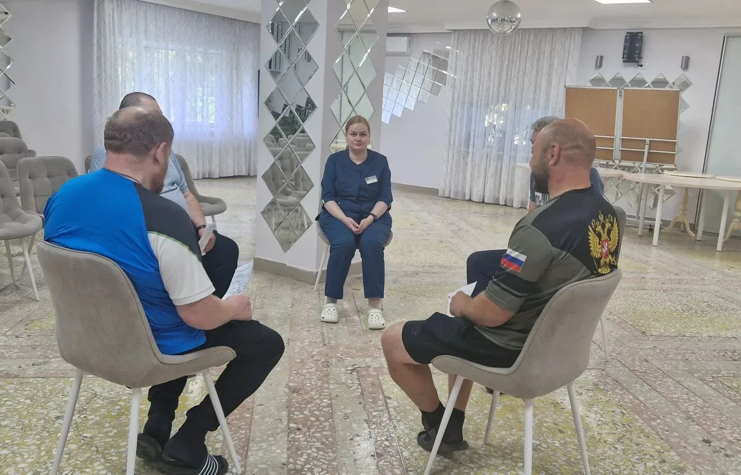 Зависимость от гаджетов 

Цифровая зависимость, номофобия — это навязчивая потребность в использован