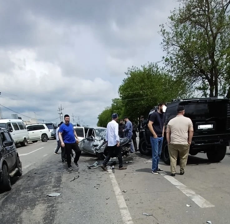 В 10:16 по мск 14.06.2026 года в Центр обработки вызовов «Служба 112» поступило сообщение о дорожно-