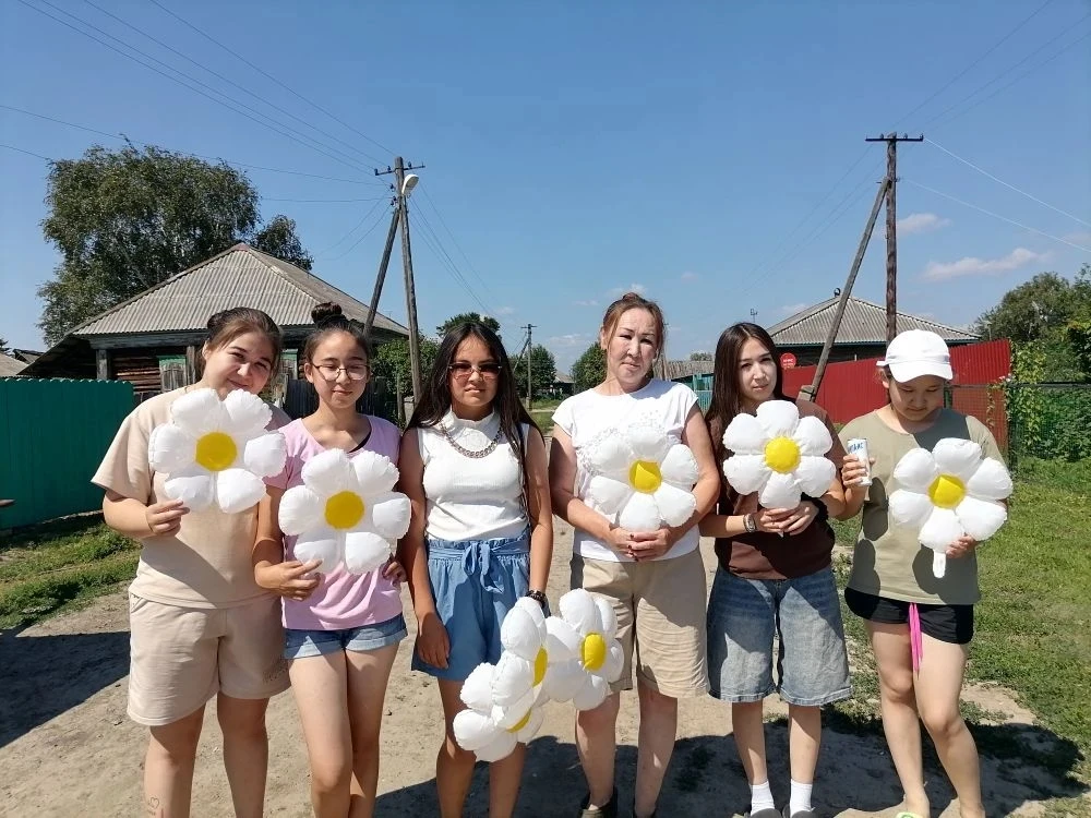 🌼 8 июля в России — День семьи, любви и верности!