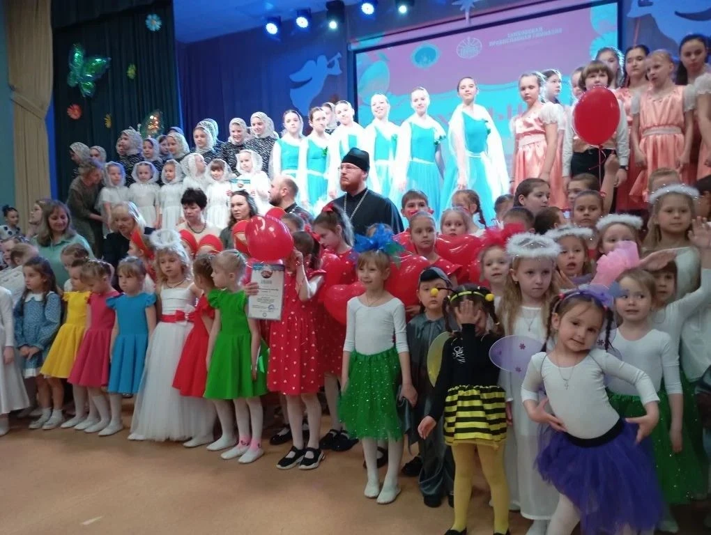Наш ансамбль "Семицветик" и его талантливый руководитель Галина Алексеевна Павлова покорили жюри сво