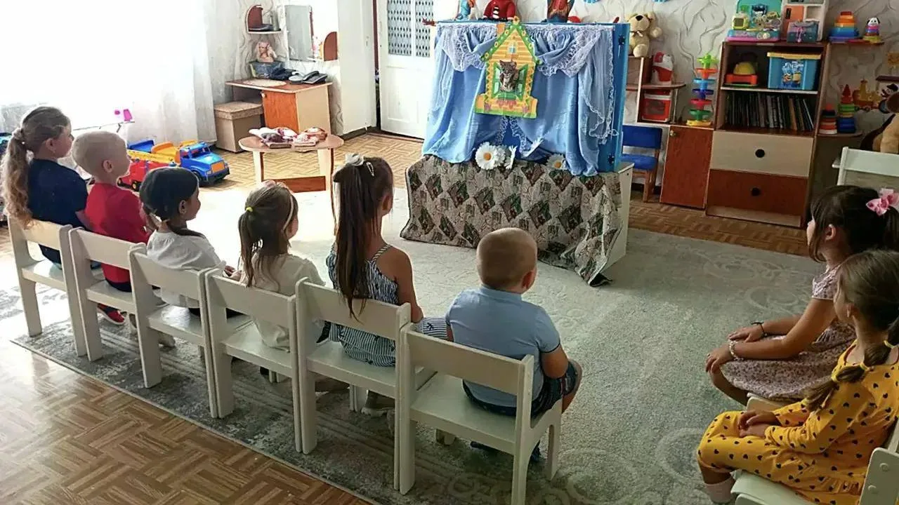 Театр – это таинство, сказка, волшебство...

Театр даёт уроки красоты, морали и нравственности. А че