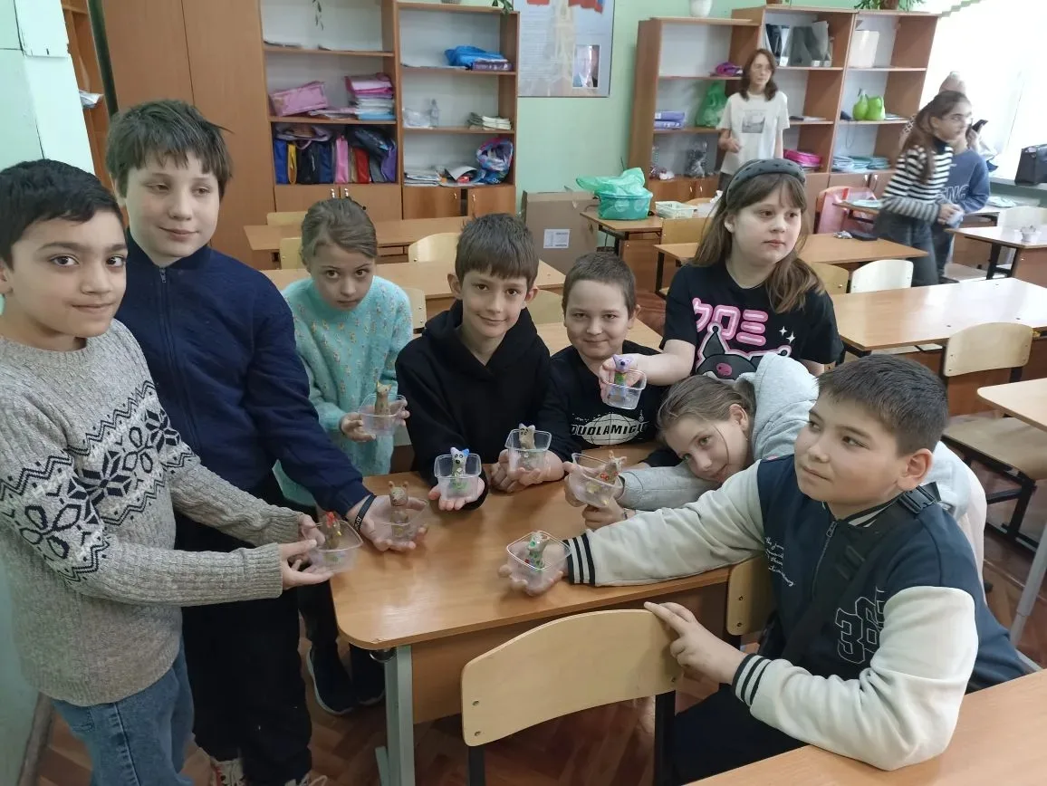 КАНИКУЛЫ С ПОЛЬЗОЙ: ПРИКОСНОВЕНИЕ К ТРАДИЦИЯМ!  В самый первый день весенних каникул, ученики 3А и 3