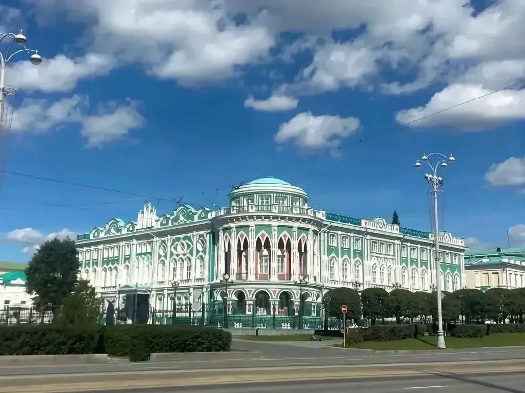🌄 Выходные в Екатеринбурге: откройте город за 48 часов!