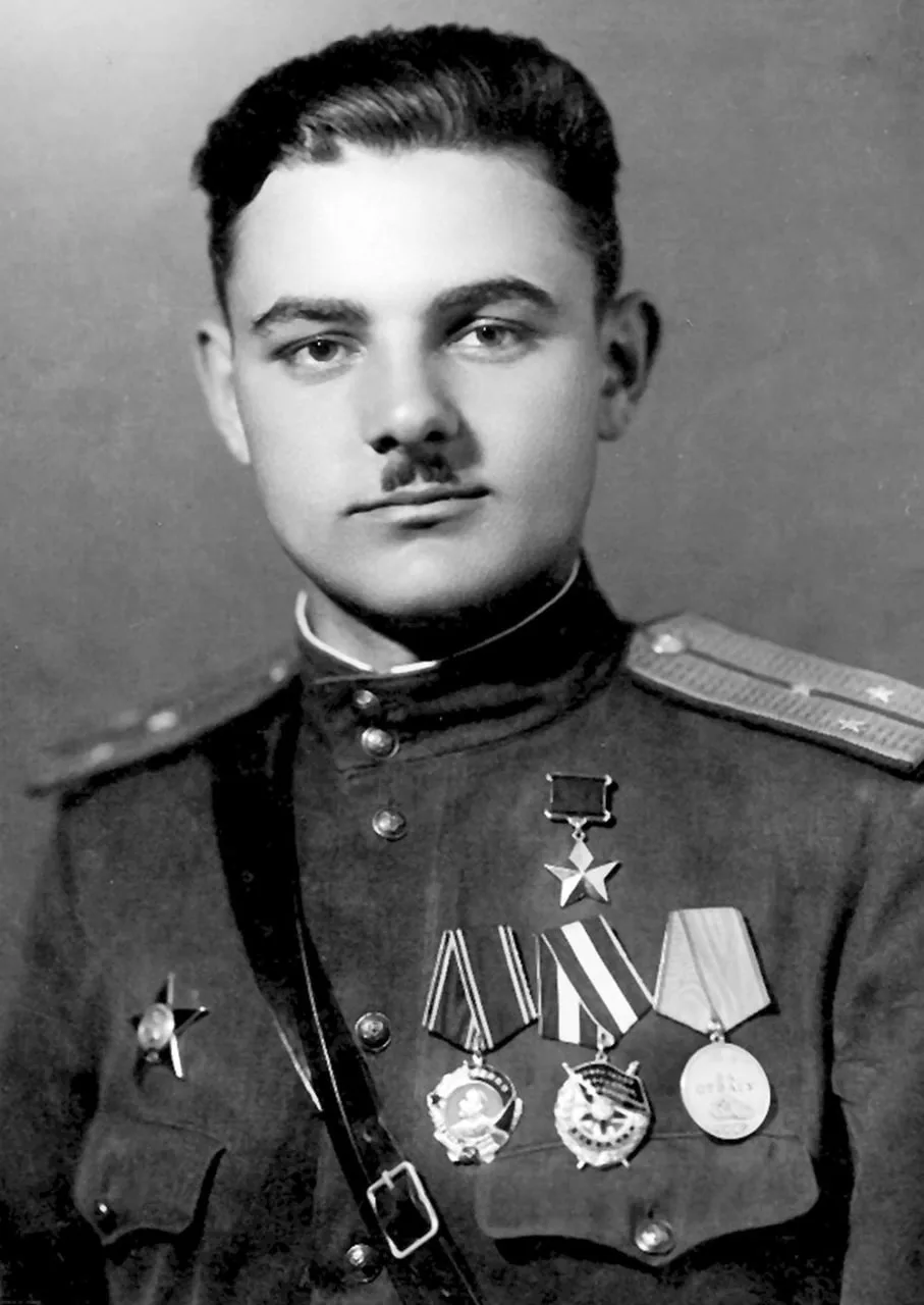 28 июля 1922 года в Оренбурге родился будущий военный разведчик и писатель Владимир Вас...