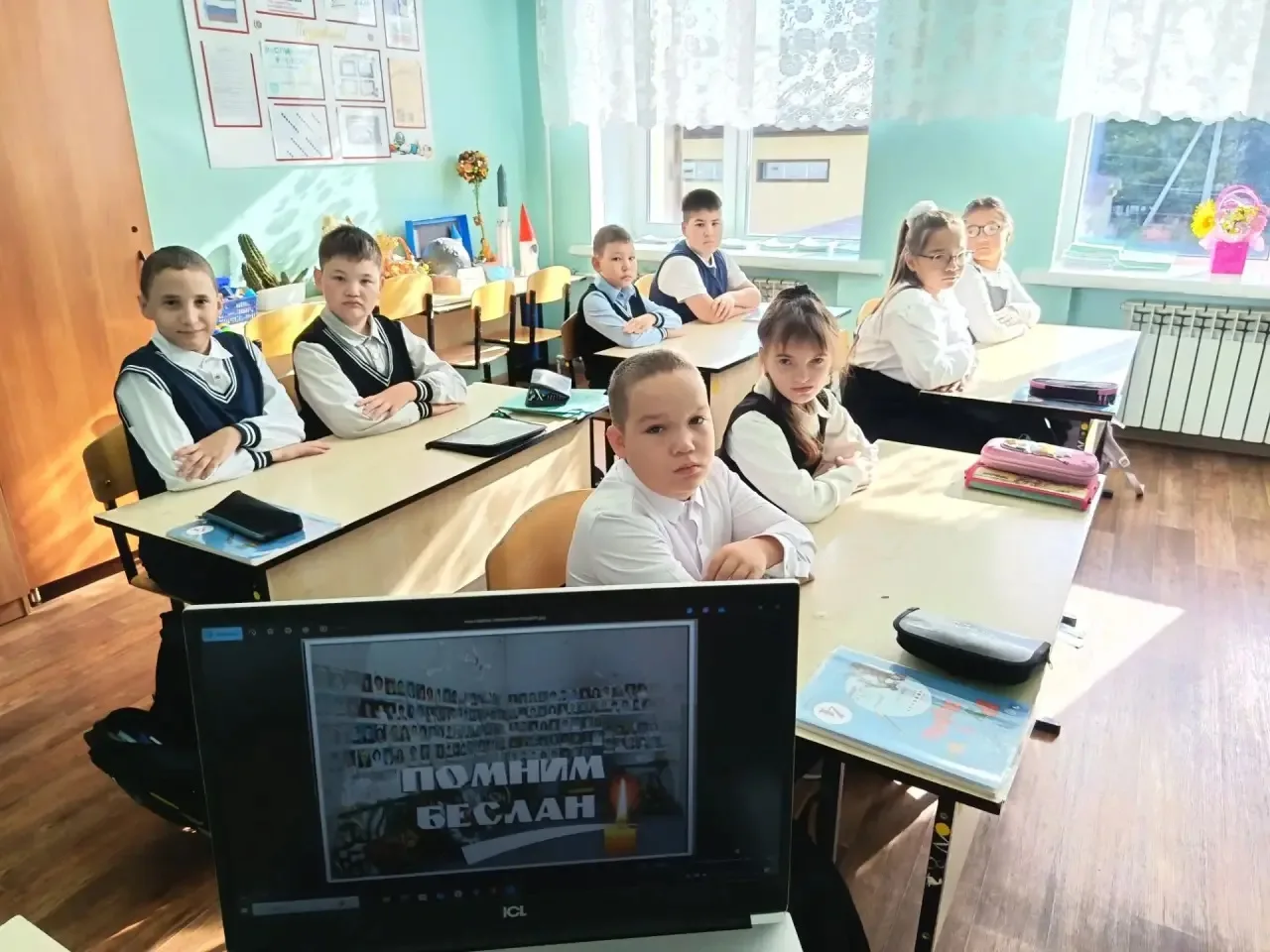 В 4 классе прошёл урок памяти о событиях в Беслане.