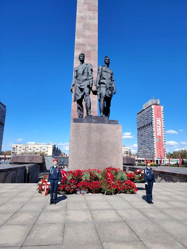В преддверии великого праздника – Дня Победы – наши кадеты вновь заступают на Почетный караул на пло