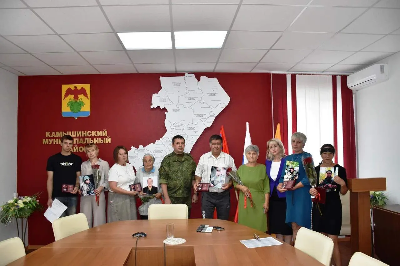 🥀 Родственникам пяти участников СВО, погибших при выполнении воинского долга, сегодня ...