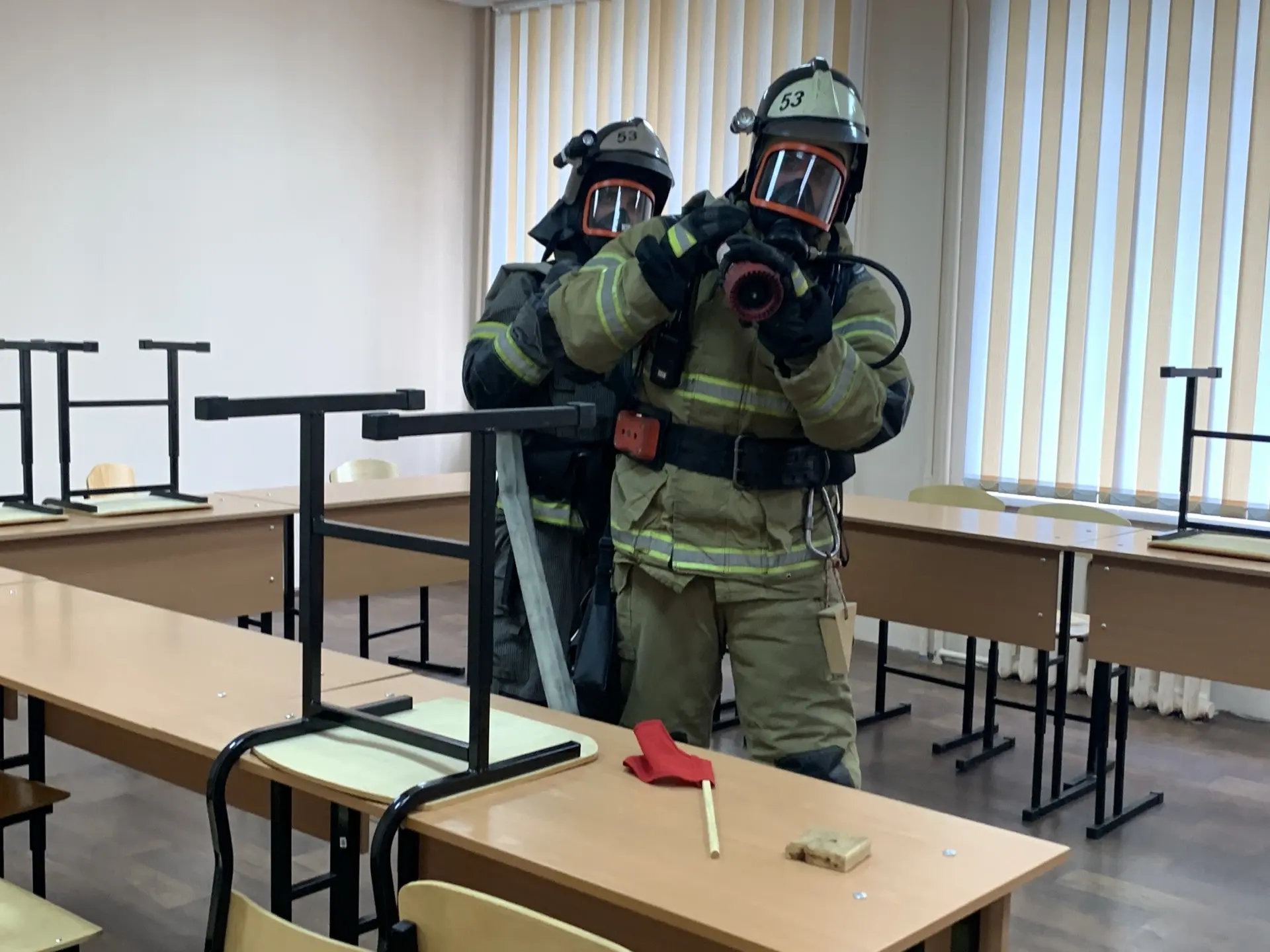 Вчера В ЮАТ прошли масштабные пожарно-тактические учения  19 мая в здании Южного аграрного техникума