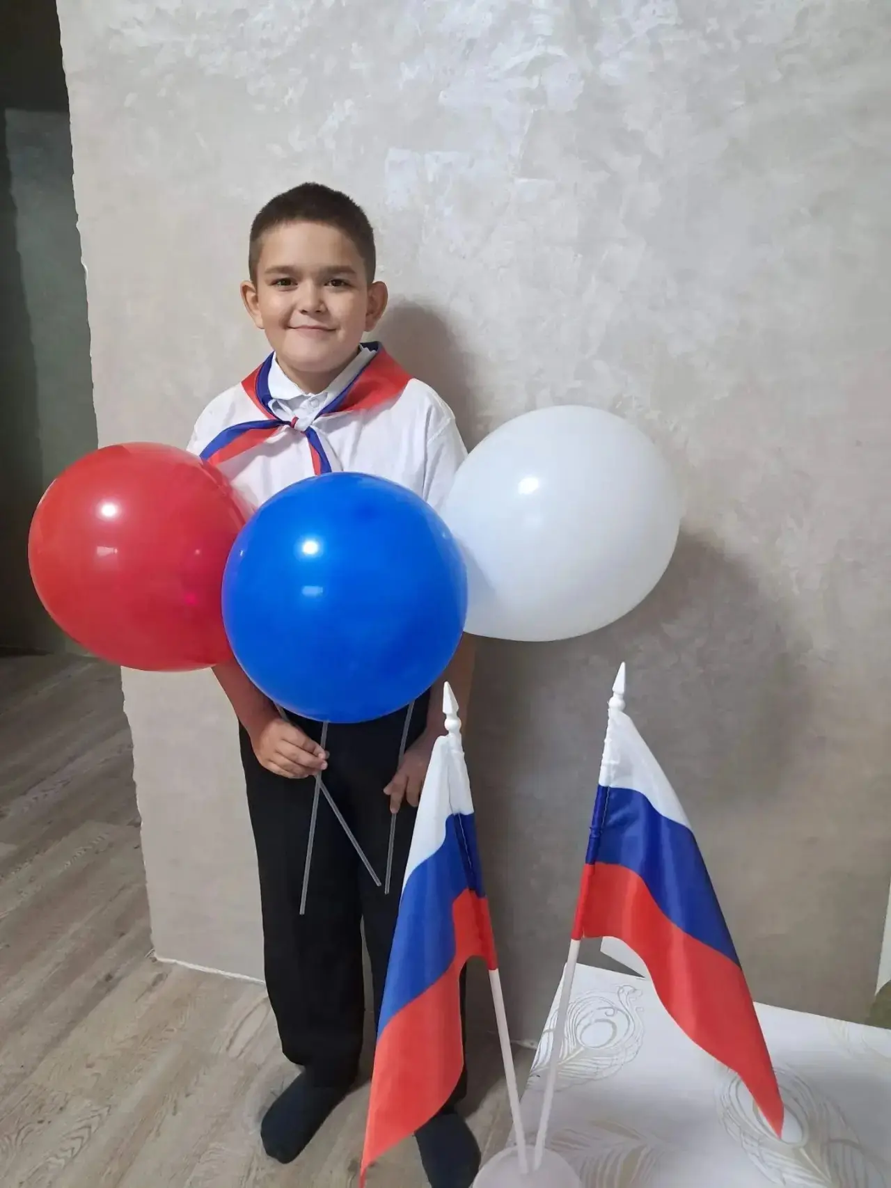 🇷🇺Фотоконкурс «Три цвета гордости»

Номинация: «Взгляд будущего»
Участник № 2 - Дмитрий Потопахин
