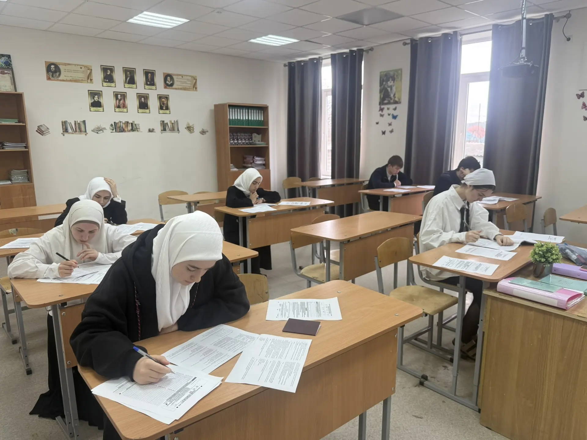 В целях повышения качества результатов ЕГЭ с обучающимися 11 класса проводится диагност...