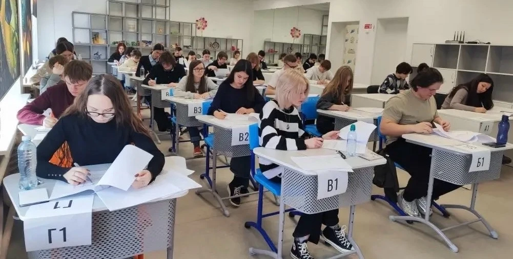 ⚡ Сразу три ученика нашей Тринадцатой представляют в эти дни школу и Великий Новгород на регионально