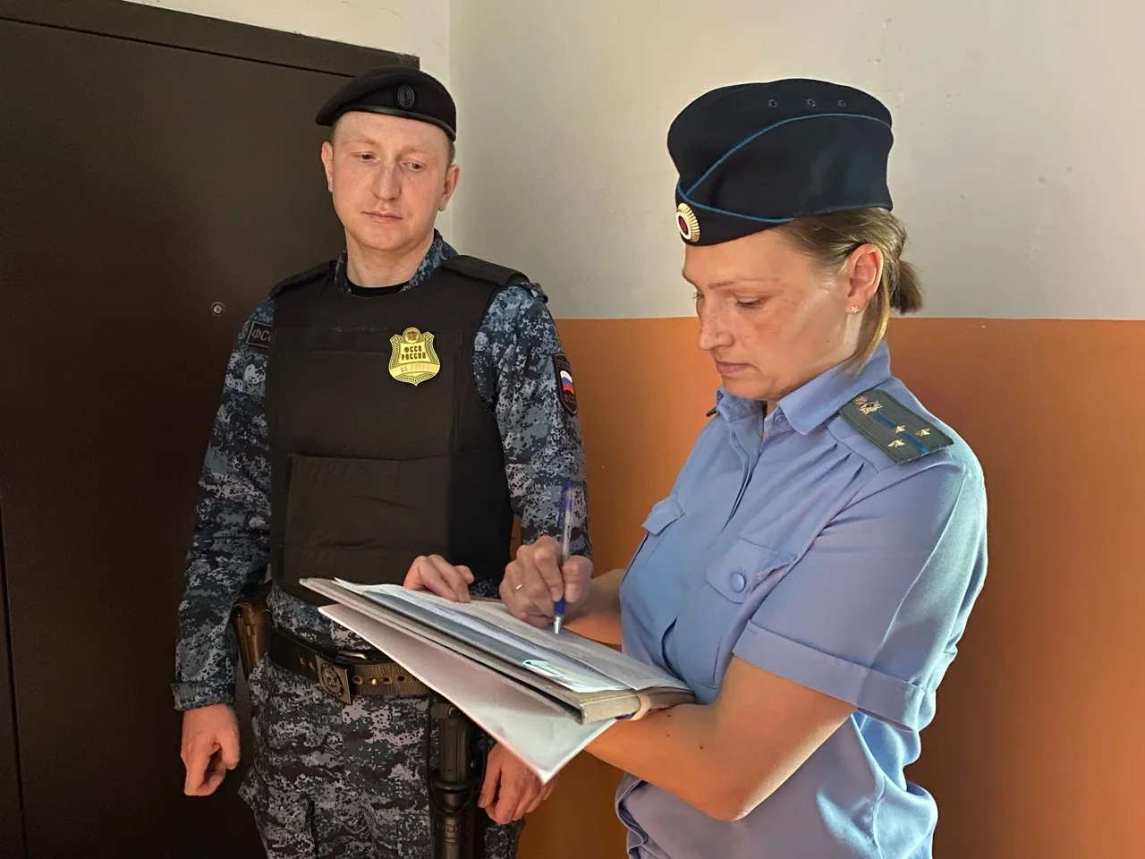 👮‍♂ ЗА ДОЛГ ПО АЛИМЕНТАМ В 2 МЛН СЫКТЫВКАРЕЦ ПРОВЕДЕТ ПОД АРЕСТОМ 15 СУТОК