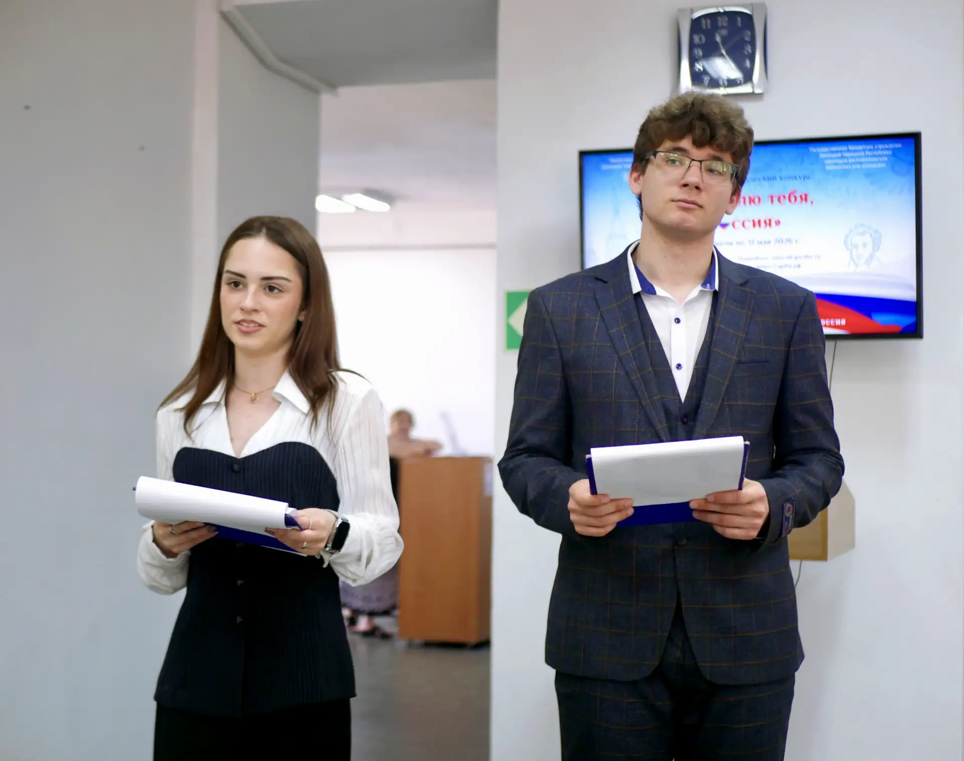 Молодежный творческий конкурс ко Дню России объединил более 140 участников из трех реги...