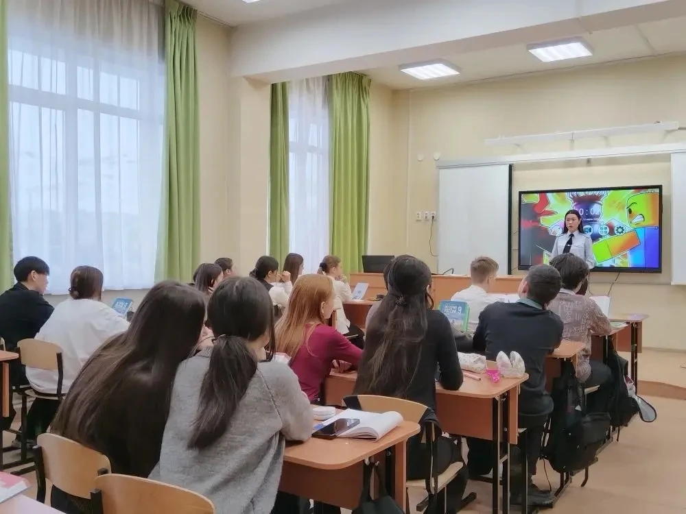 В МАОУ "Сотниковская СОШ" для учащихся 8-9 классов проведены профилактические беседы по кибермошенни
