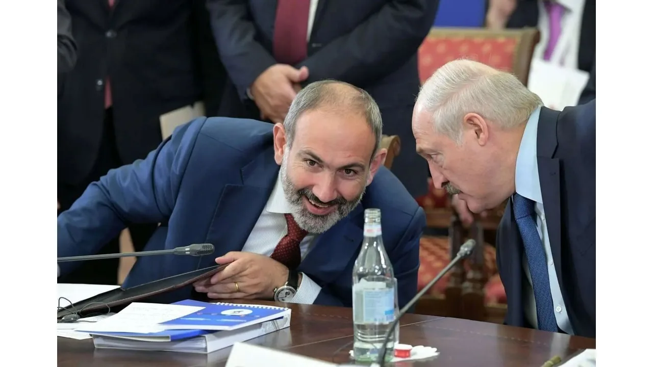 🇦🇲Лукашенко призвал Армению, прежде чем вступать в ЕС, определиться, где она там смож...