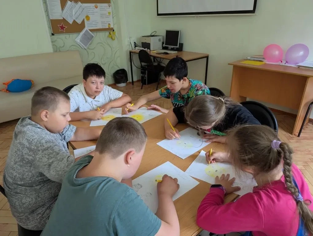 Сегодня в школьном летнем лагере «Солнышко» прошёл особенный  день. Вся программа была посвящена важ
