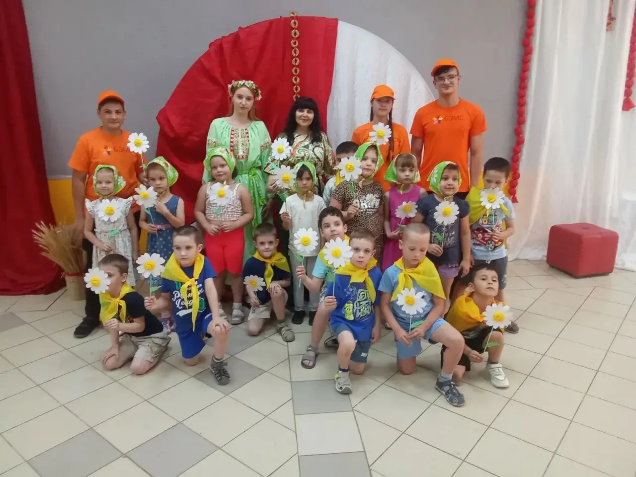 День семьи, любви и верности: праздник, который согревает сердце! ❤️

Районный дом культуры Ахтубинс