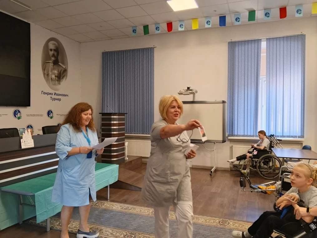 «Уроки вежливости от Петра I»: в НМИЦ имени Г. И. Турнера отметили День города Санкт-Пе...