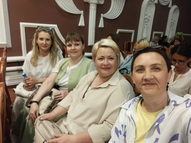 Советник директора по воспитанию Мишкинской школы приняла участие в межрегиональном семейном форуме 