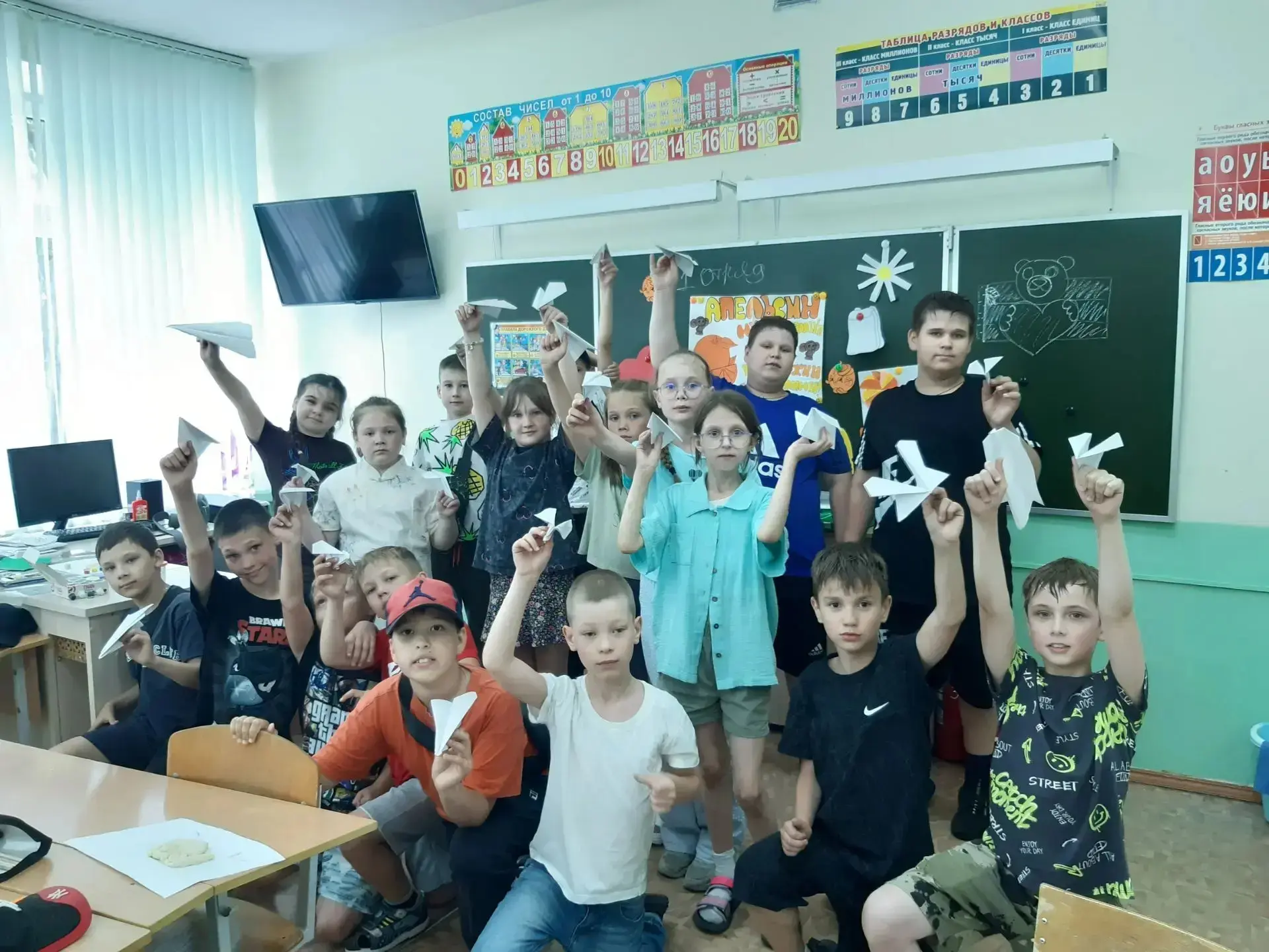 ✈️✨ Продолжаем рассказывать о ярких событиях в честь Дня гражданской авиации в лагере «Теремок»! ✨🌤
