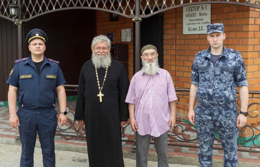 В ИК-46 прошла встреча осуждённых с представителями православного и мусульманского духовенства

29 и