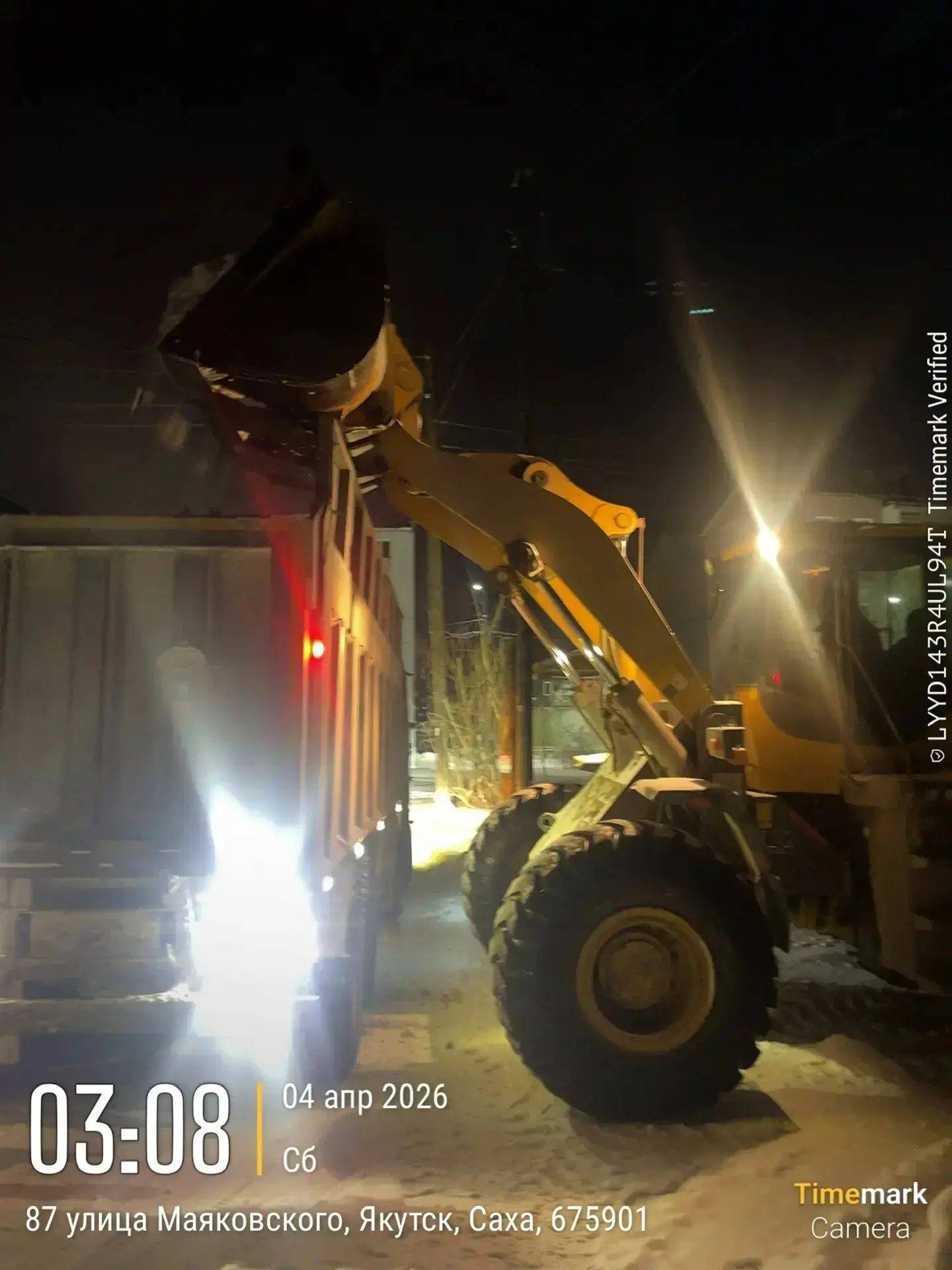 В Сайсарском округе в усиленном режиме продолжаются работы по уборке и вывозу снега со ...