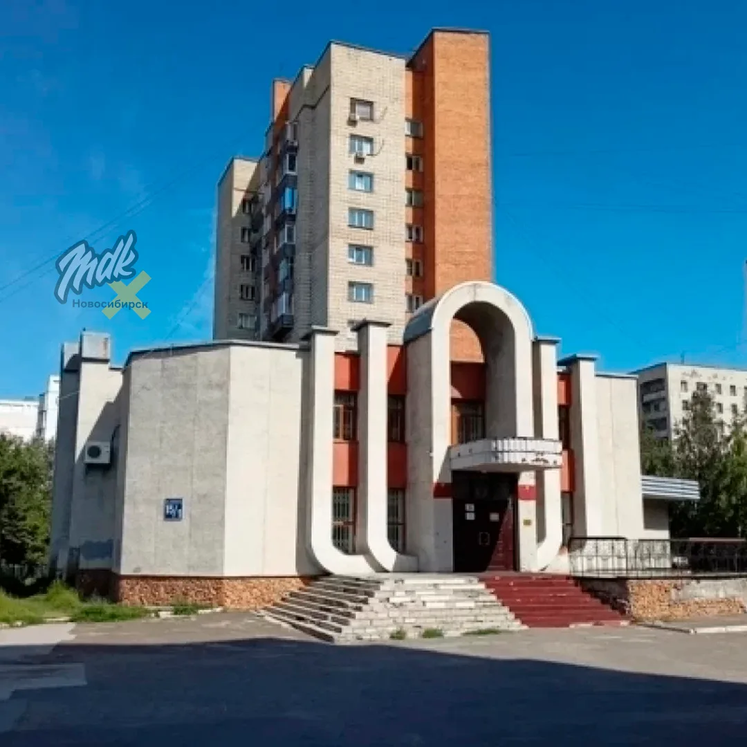 🏚️ Здание Ленинского ЗАГСа на Троллейной признали непригодным к восстановлению. В нём ...