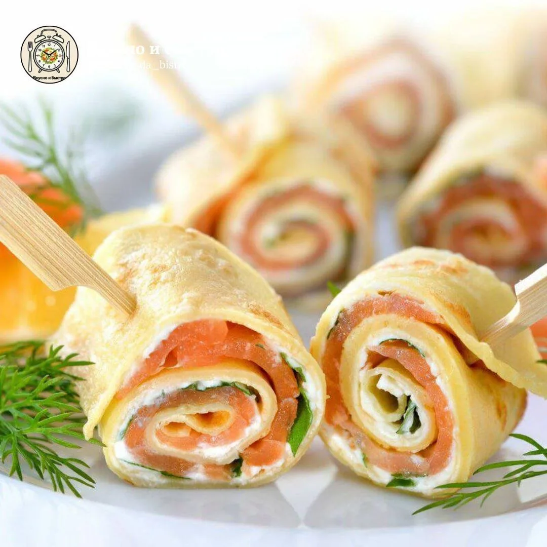 🥚 Яичные рулеты с творожным сыром и красной рыбой 
#закуска #перекус #20мин

🕒 Время приготовления