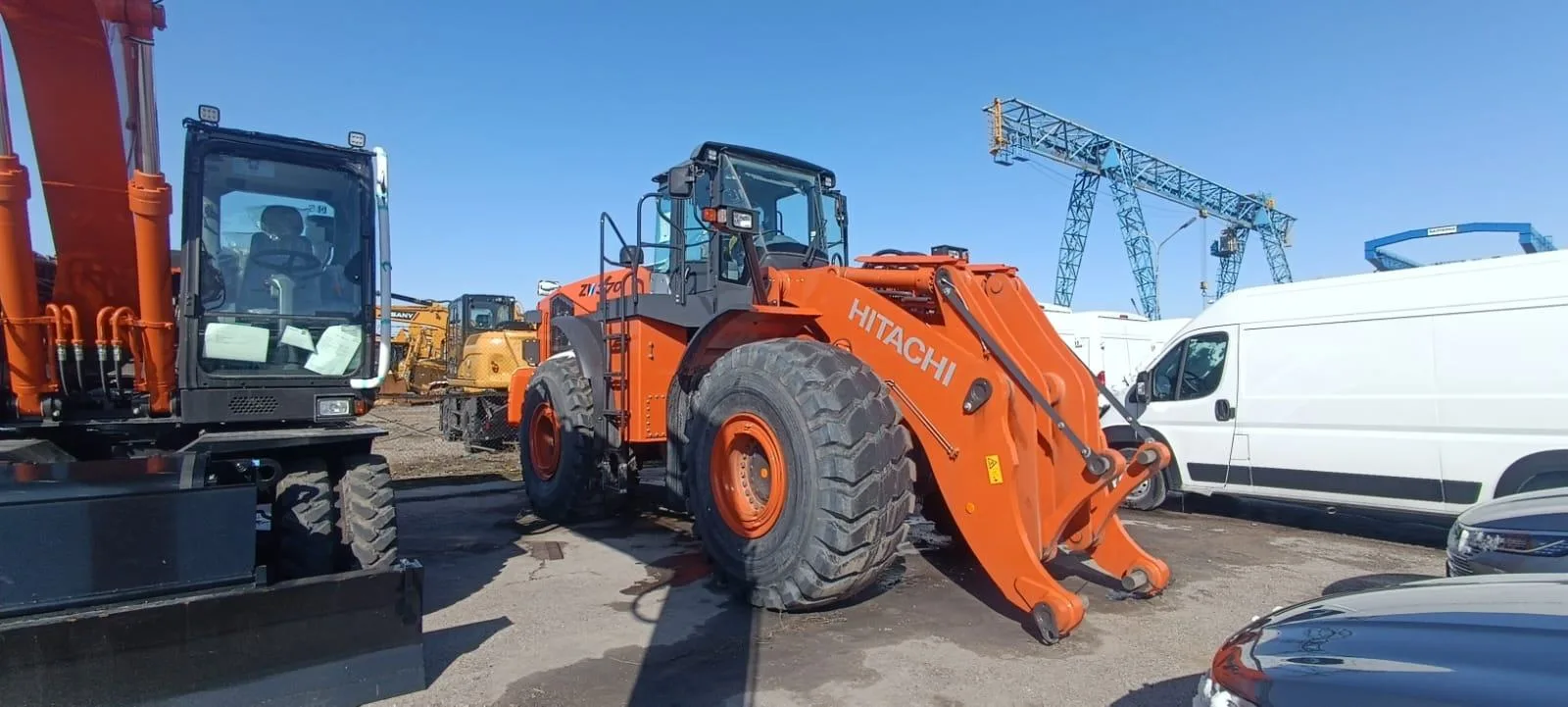 🚜 Фронтальные погрузчики Hitachi под заказ!