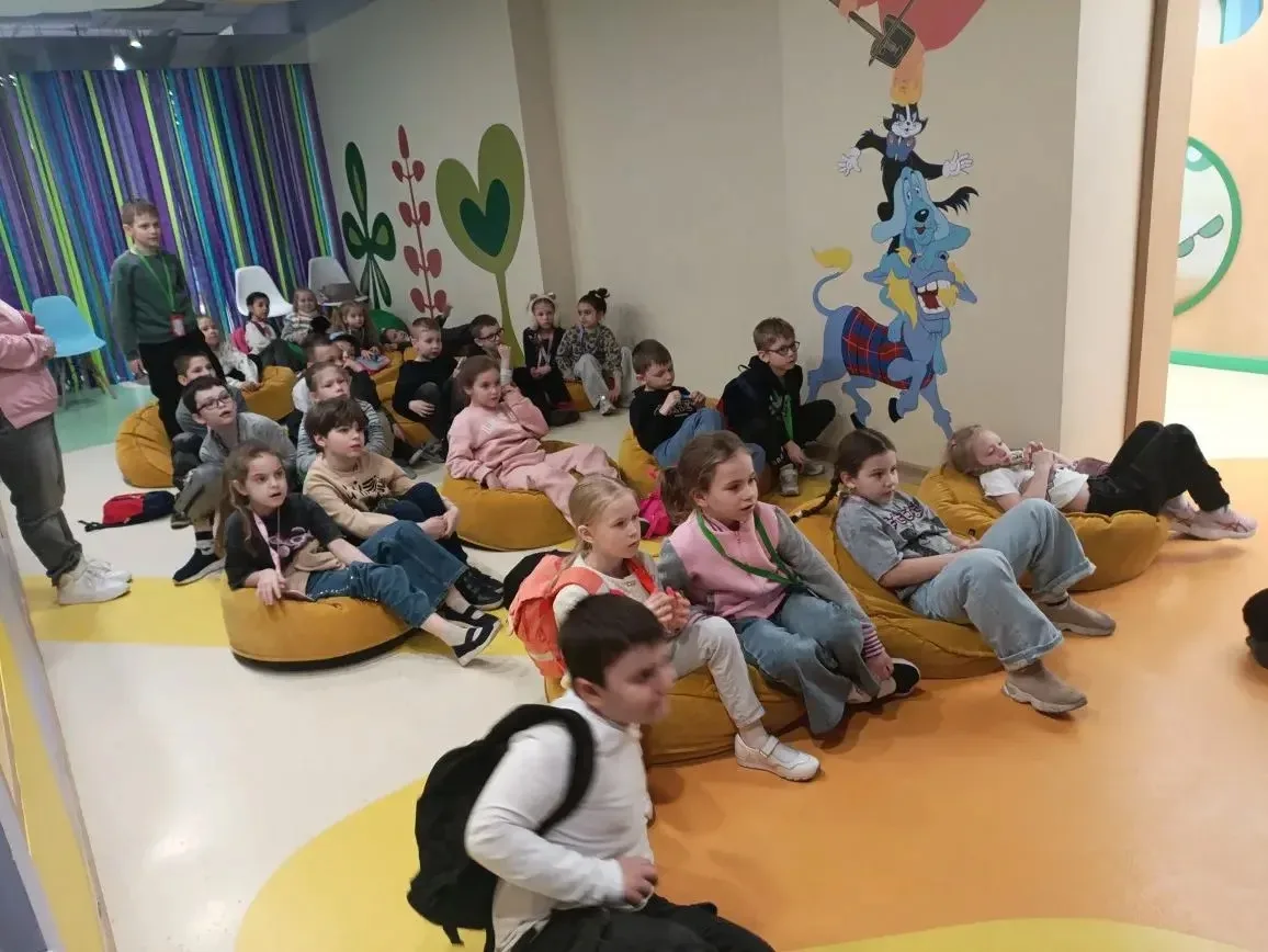 ✨ В гостях у героев мультфильмов  💫 Ученики 1 класса «М» посетили легендарную киностудию «Союзмультф