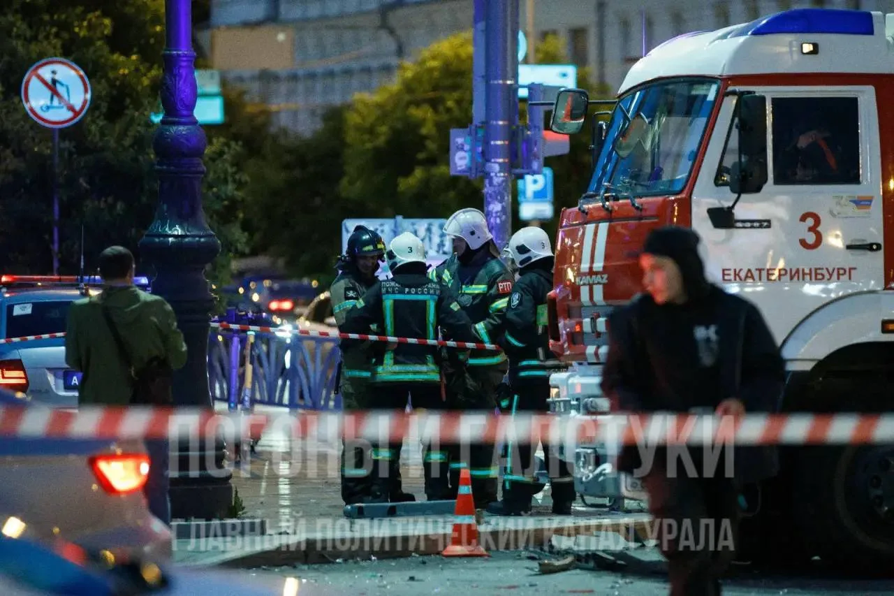В мэрии Екатеринбурга собирают большое совещание после ЧП с пассажирским автобусом. Нак...