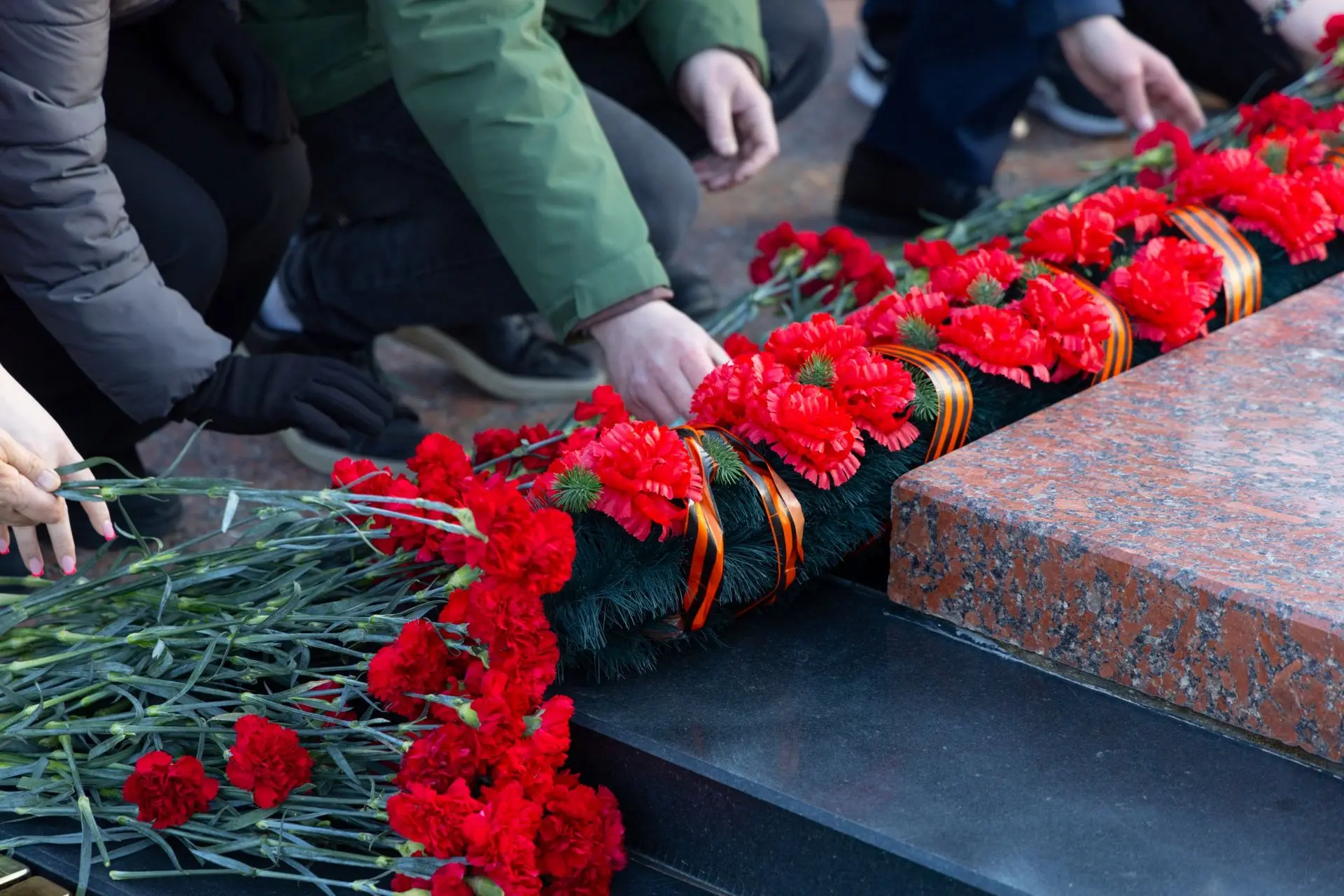 🕯️ Свеча памяти: члены ТИК и УИК почтили героев