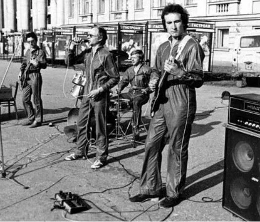 А вот, как в Куйбышеве праздновали День советской молодежи. Июнь 1983 года