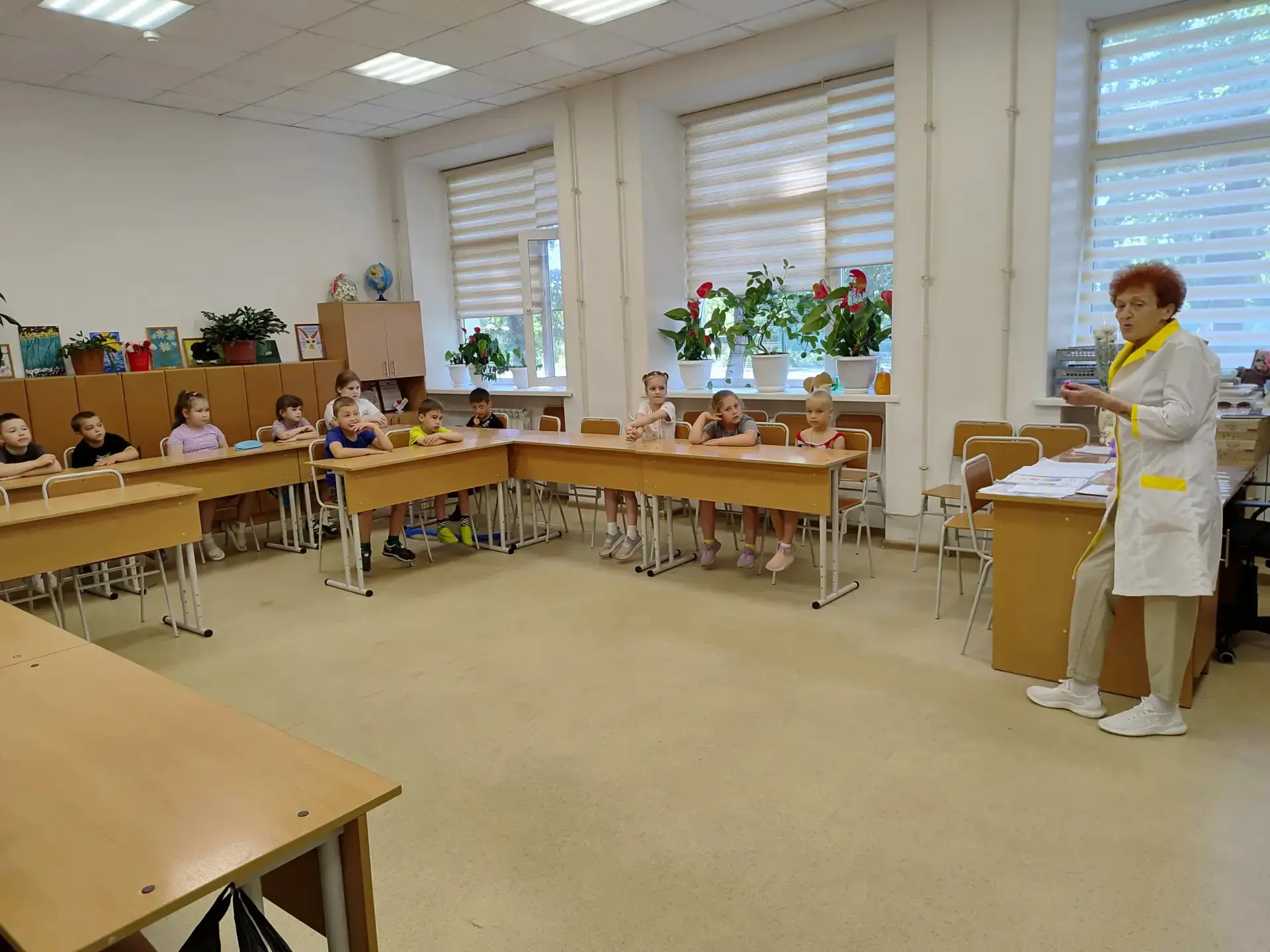 Чистота — залог здоровья! 🧼✨

В нашем отряде «Росинки» прошёл необычный урок. К самым маленьким жит