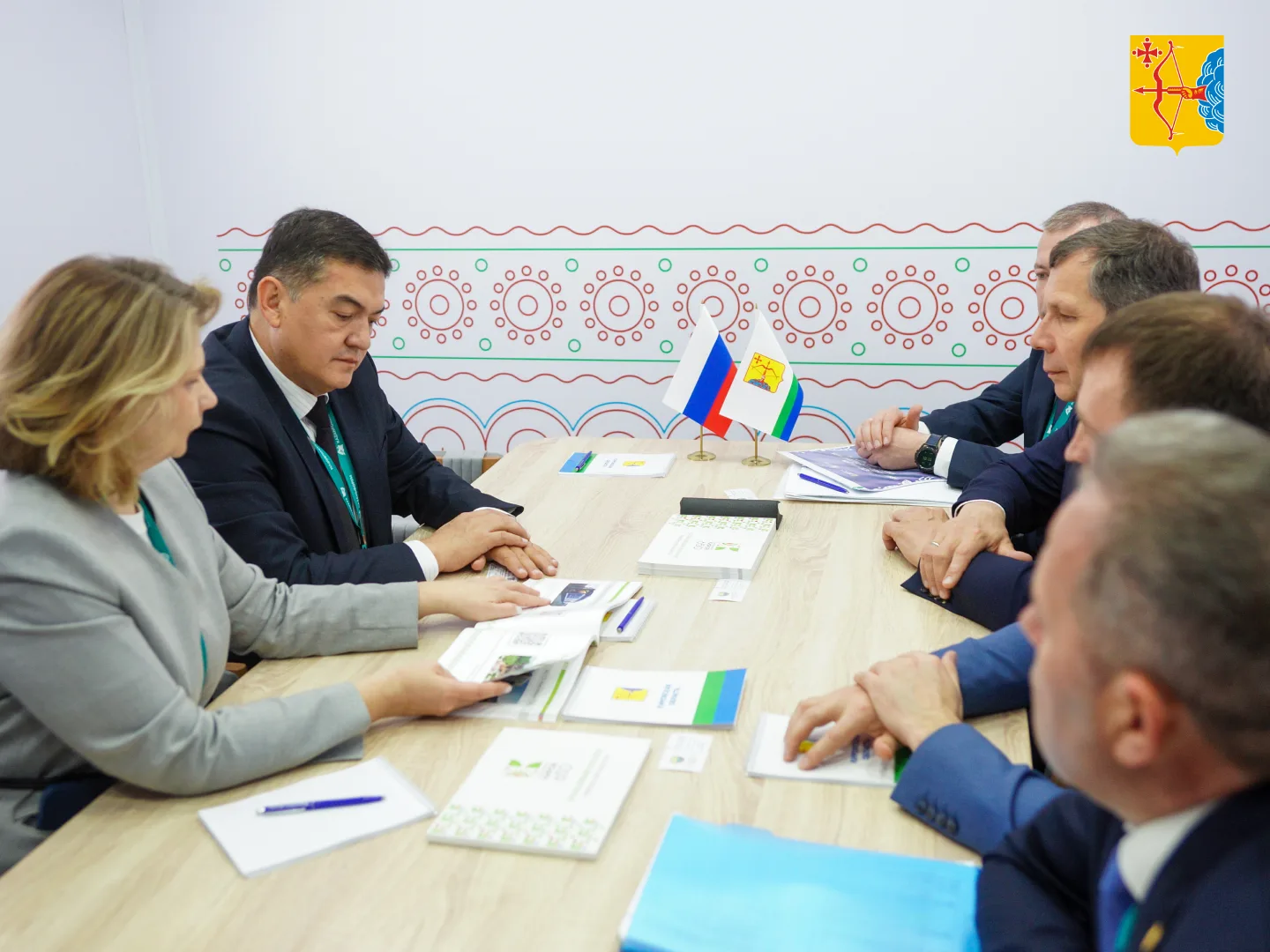 🤝Инвестор из Узбекистана заинтересовался кировскими домокомплектами на площадке международного эконо