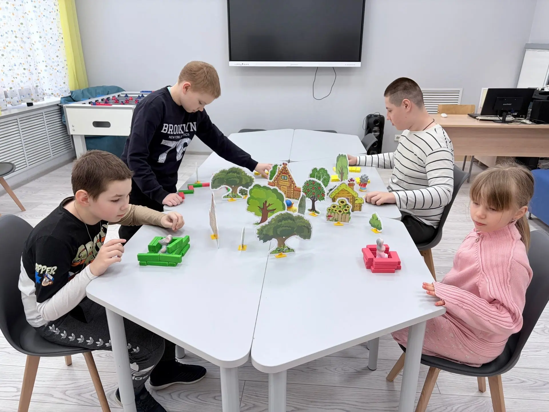 Творить, общаться, развиваться – на наших групповых занятиях!🙌🎨✨