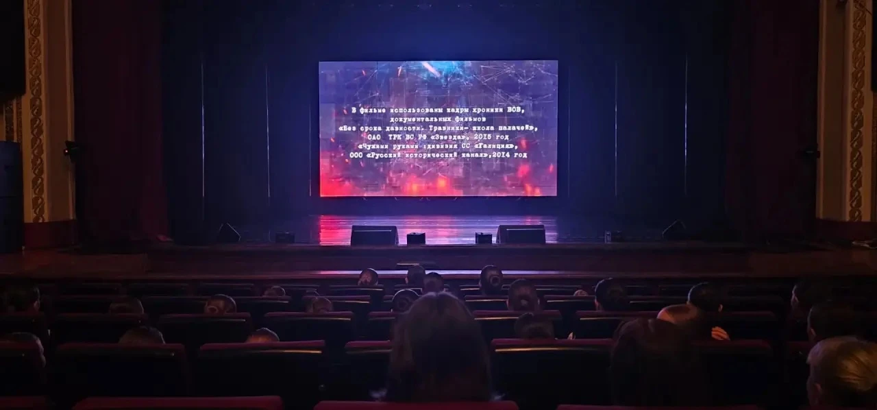 Сегодня, в День памяти и скорби, после торжественной церемонии возложения цветов к памятнику жителям