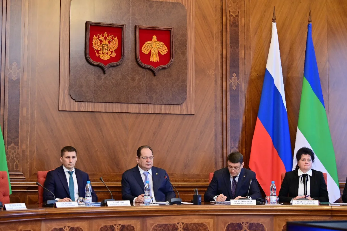 Ростислав Гольдштейн поручил до 9 мая привести в порядок воинские мемориалы и захоронения ветеранов 