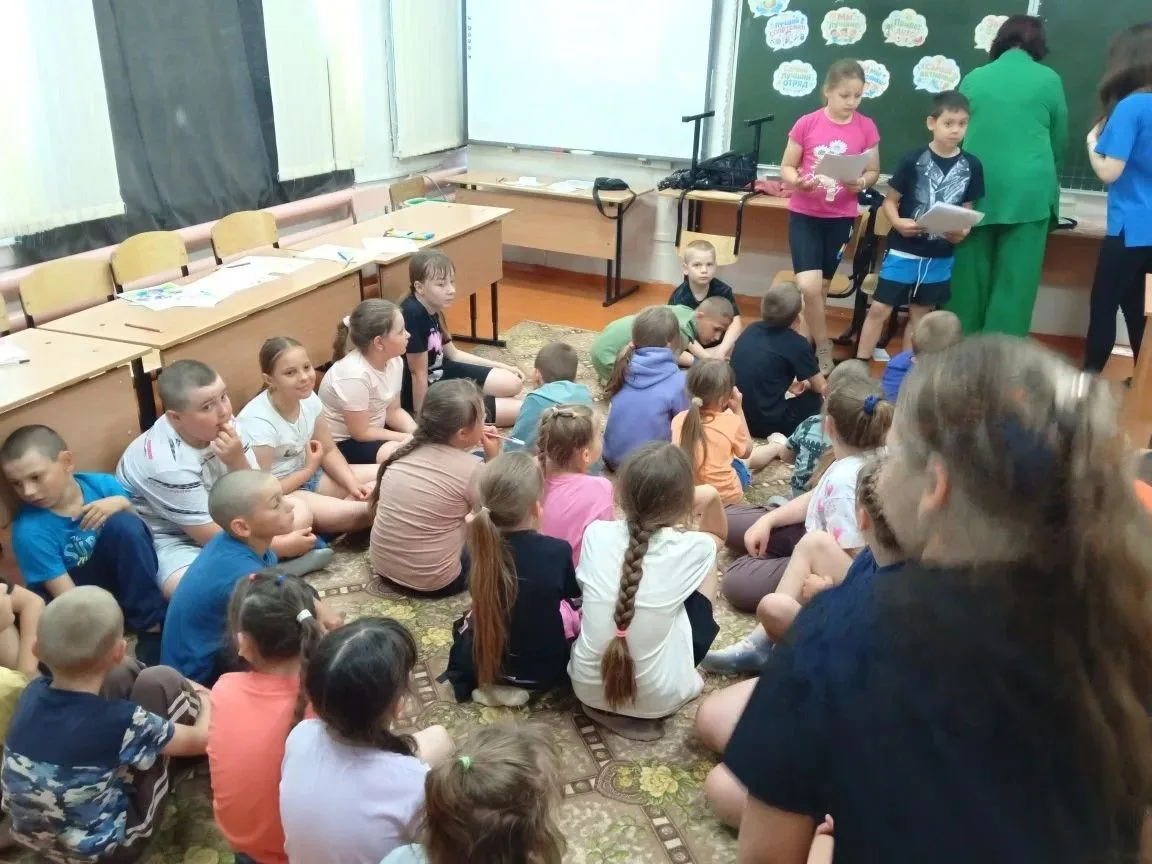 ДЕНЬ ЭКОЛЯТ В НАШЕМ ЛАГЕРЕ: МАЛЕНЬКИЕ ДЕЛА — БОЛЬШАЯ ЛЮБОВЬ К ПРИРОДЕ
В пришкольном лагере дневного 