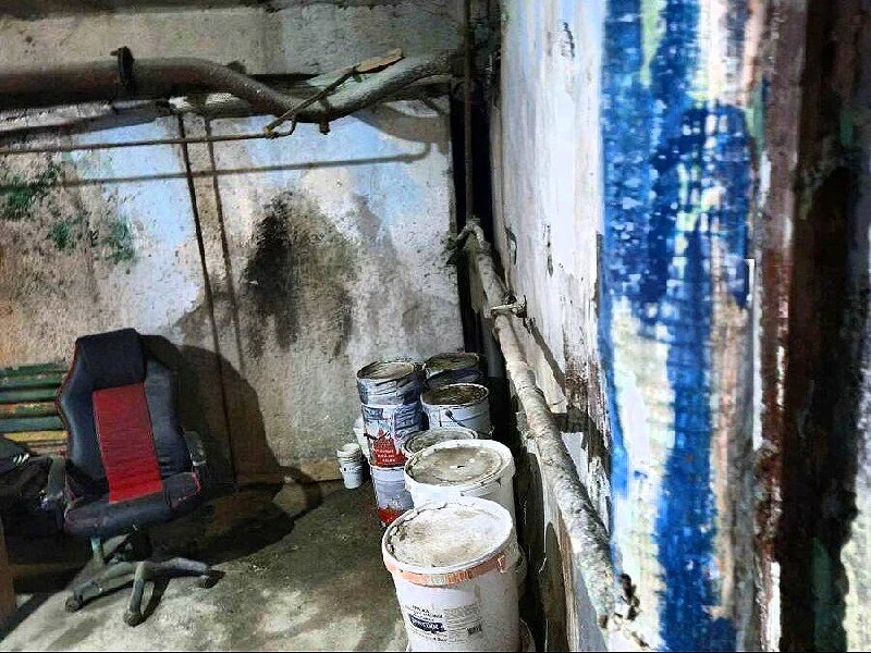 🏚️ В Лефортово жители жалуются на захламлённый подвал