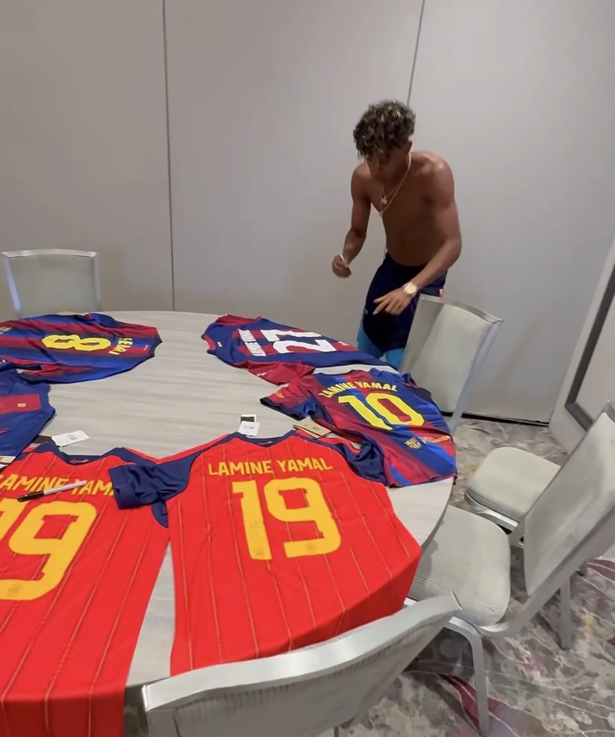 ✍️👕

💙❤️ Подписывайтесь на лучший канал о «Барселоне»
