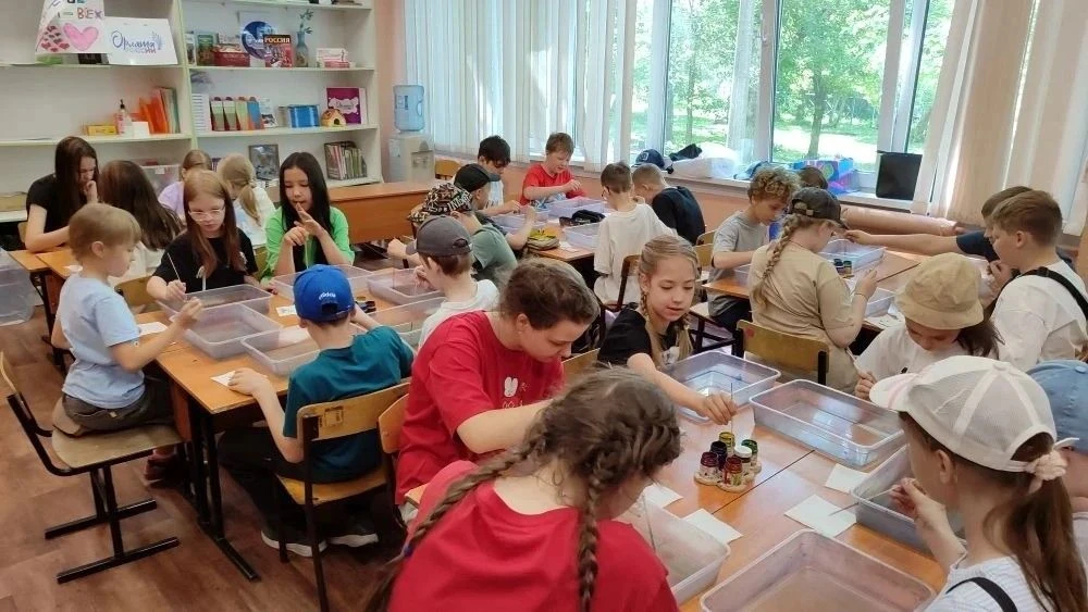✨ 4 июня в нашем летнем пришкольном лагере под руководством опытного мастера ребята узнали волшебные