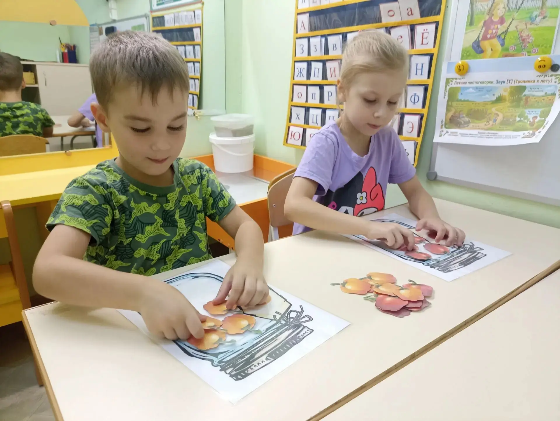 Занятия с учителем-логопедом летом для дошкольников имеют свою специфику. В отличие от учебного года