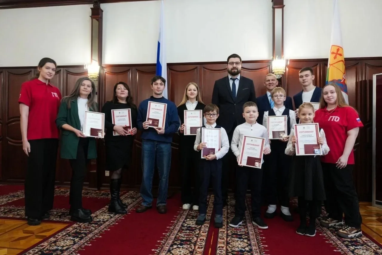 Одегов Андрей - ученик 1Б класса награждён золотым значком ГТО в правительстве области💪