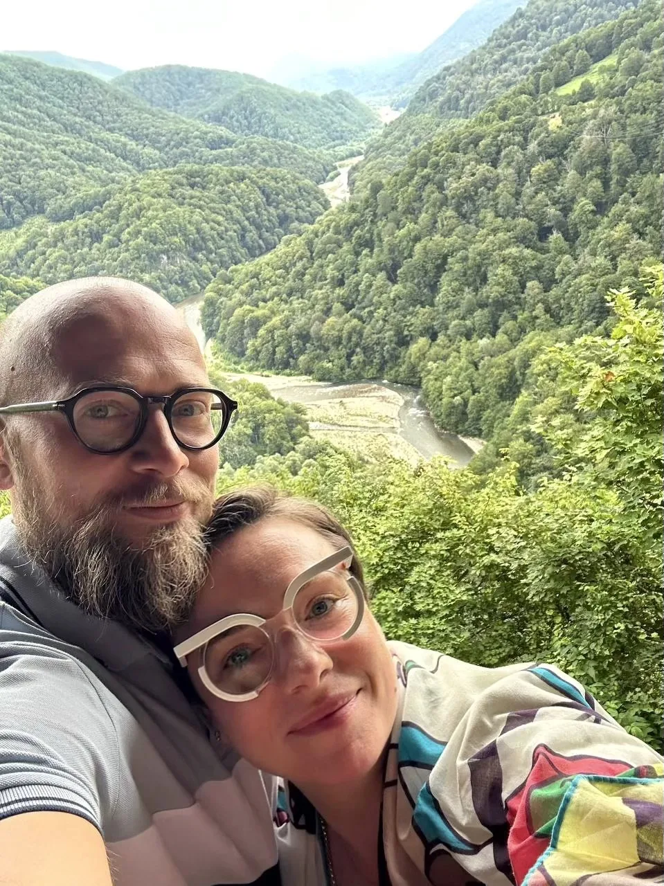 Главное, что мы можем дать детям - это кругозор. Путешествия, книги, музыка, разговоры. Возможность 